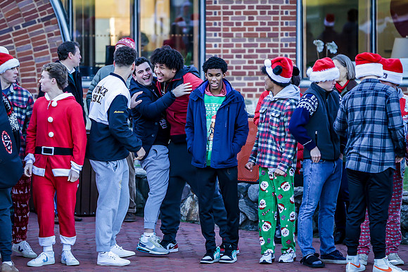 holiday_handshake23_jfess2_1088