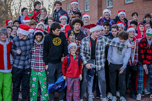 holiday_handshake23_jfess2_1144