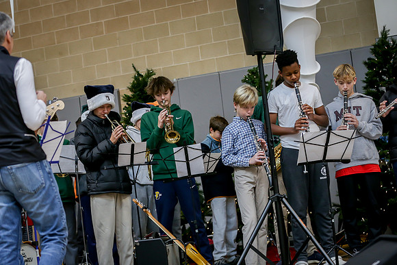 holidayassembly23_jfess2_1323