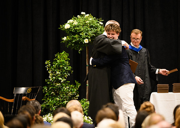 graduation25_diploma_wkl1_4911