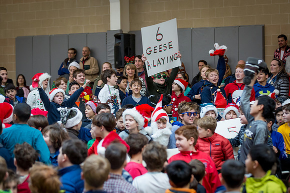 holiday_allschool16_jfess_7031