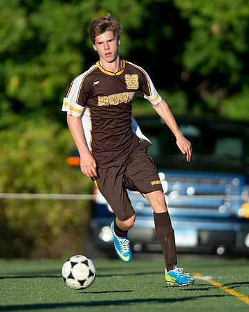 homecoming14_soccer_3rdswhite_db_9745