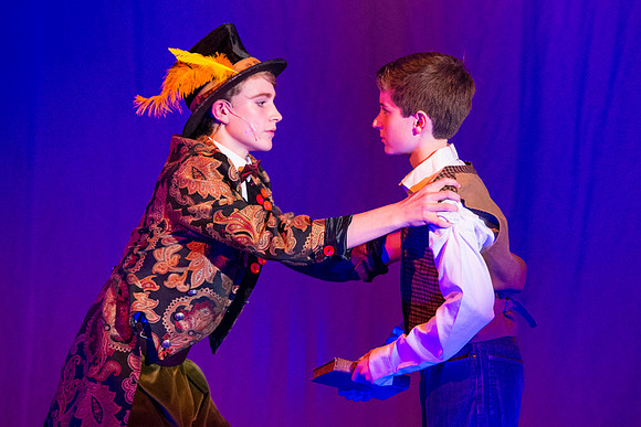 jamesgiantpeach_ms_dburns_1942-2