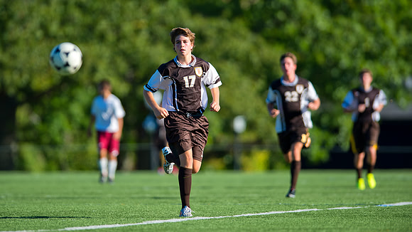 homecoming14_soccer_3rdsbrown_db_9503