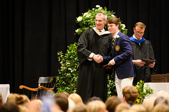 graduation25_diploma_wkl1_5087