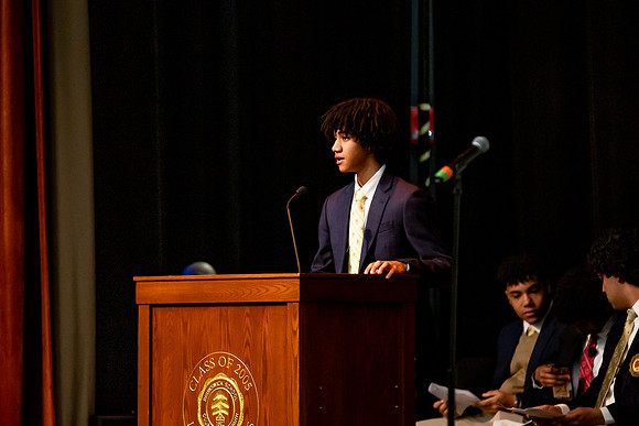 mlkjr24_assembly_us_jfess_9404