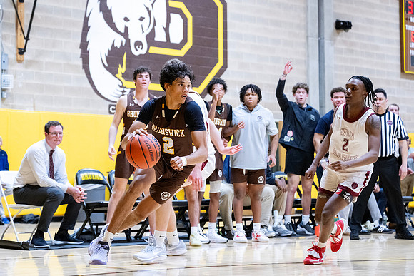 basketball_2023-12-13_dburns1_2792