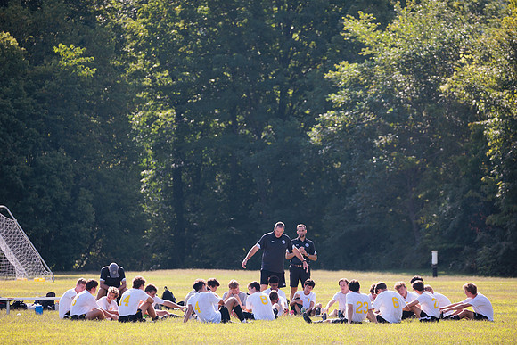 randolphvt2223_tripsoccerpre_game_bdf2_0410
