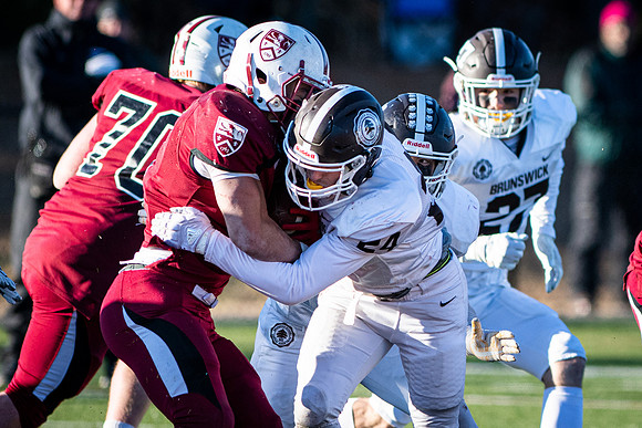 football_nepsac19_wkl8_1655