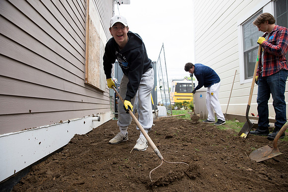 commserv16_habitatforhumanity_mg_6934