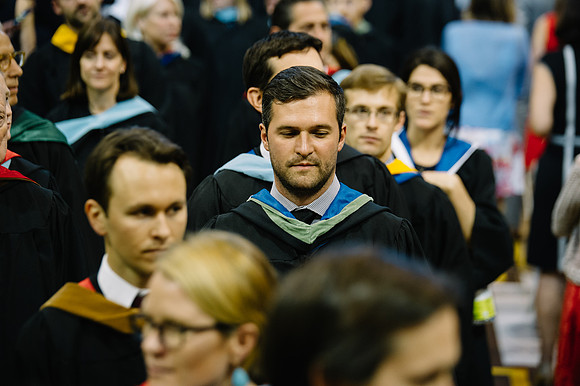graduation16_hp_2335