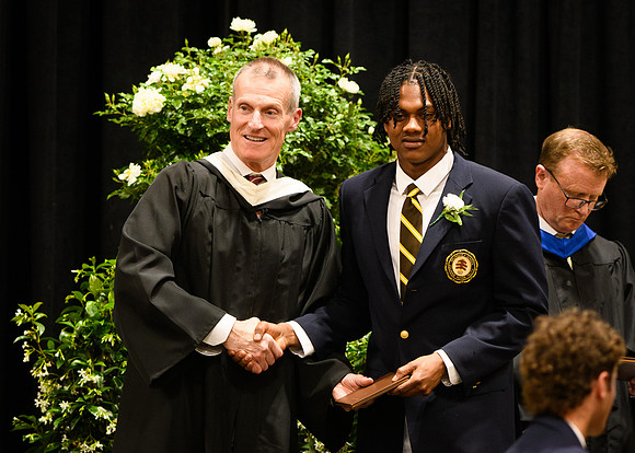 graduation25_diploma_wkl1_4701