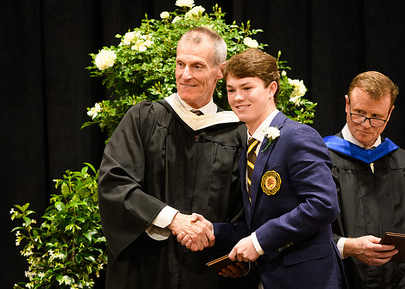 graduation25_diploma_wkl1_5089