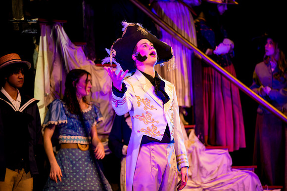 hmspinafore_springmusical25_fri_us_ah_0224