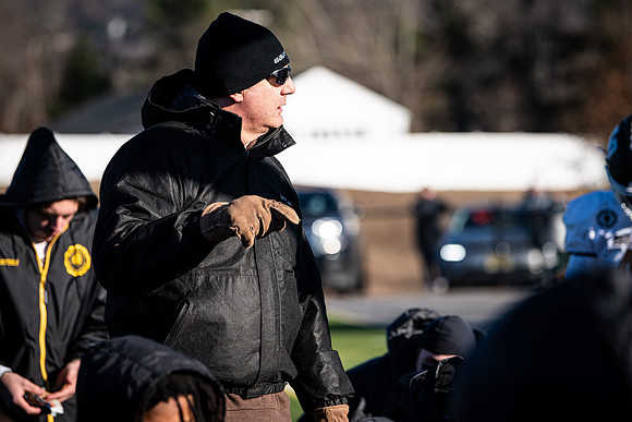 football_nepsac19_wkl8_1591