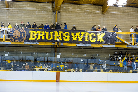 hockey_2017-03-04_dburns_3265