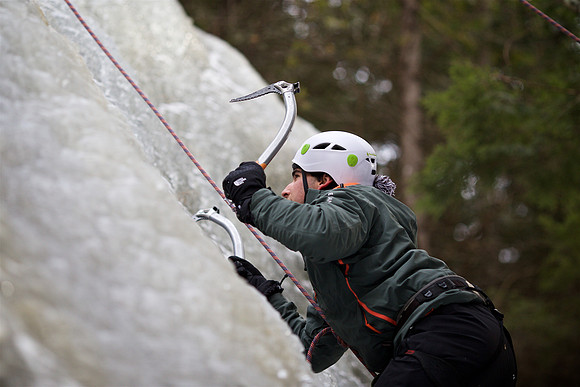 campdudley16_iceclimbing_bd_6193