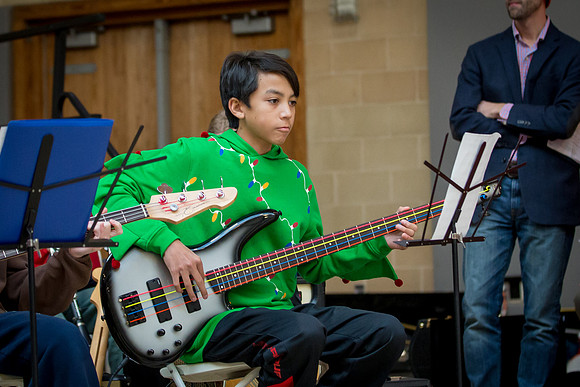 holiday_allschool16_jfess_6659