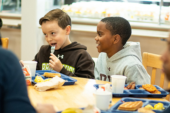 fatherson_bfast23_wkl2_6817