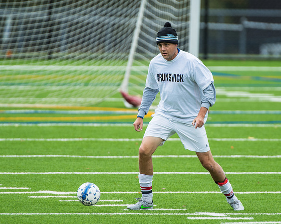 alumni_soccer16_db_4437