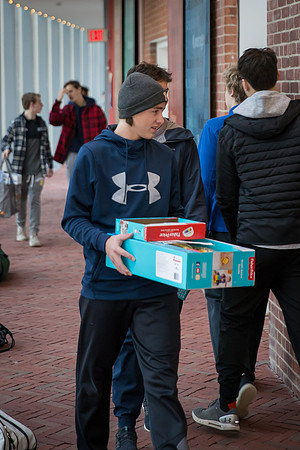 holiday19_toydrive_us_jfess_7874