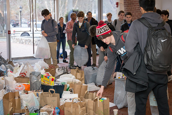 holiday19_toydrive_us_jfess_7900
