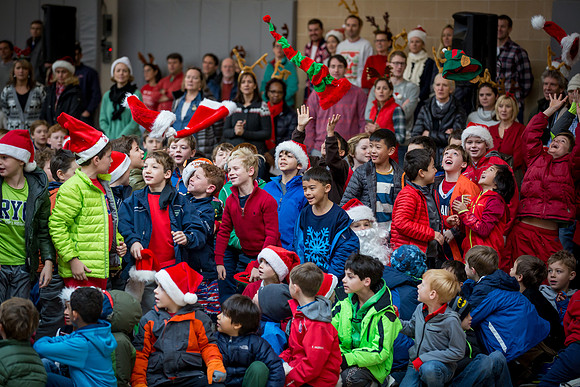 holiday_allschool16_jfess_6991