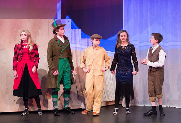 jamesgiantpeach_ms_dburns_2004