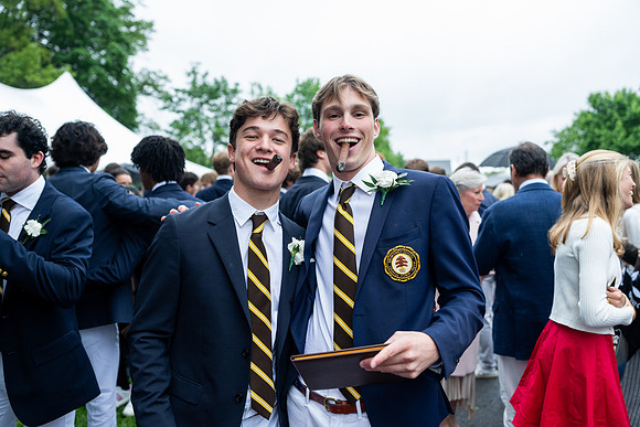 graduation25_post_jk_9899
