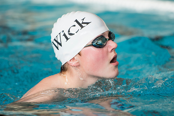 swimming_dburns_9379