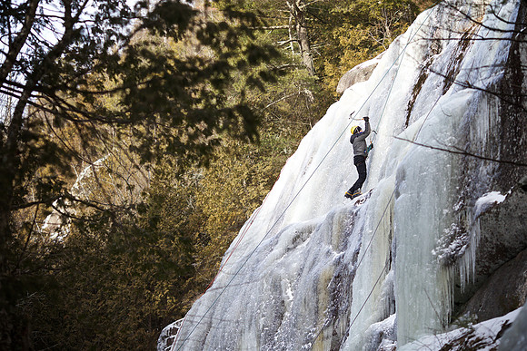 campdudley16_iceclimbing_bd_6323