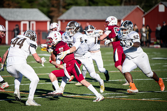 football_nepsac19_wkl8_1469