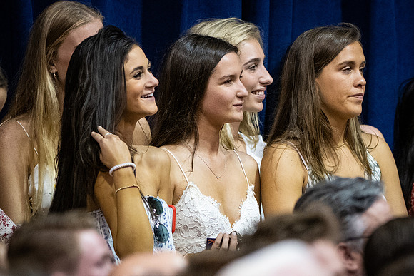graduation19_wkl1_9161