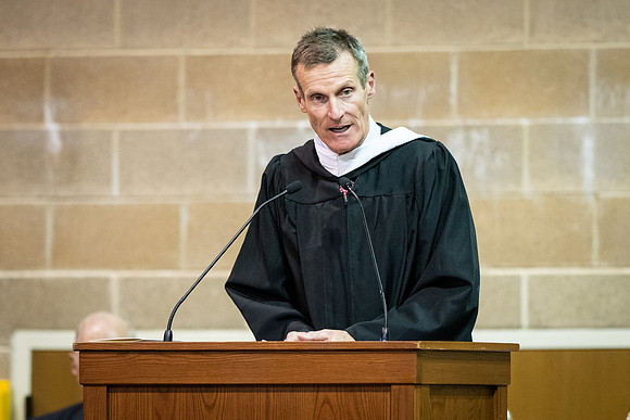graduation19_wkl1_9074_1