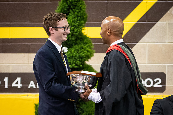 graduation19_wkl1_9403