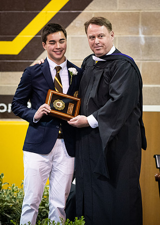 graduation19_wkl1_9399