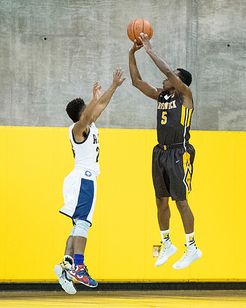 basketball_2016-12-10_dburns_5756