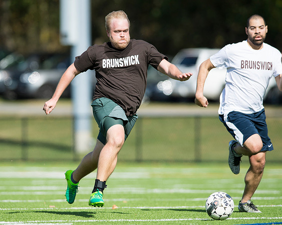 hc17_alumni_soccer_dburns_0614
