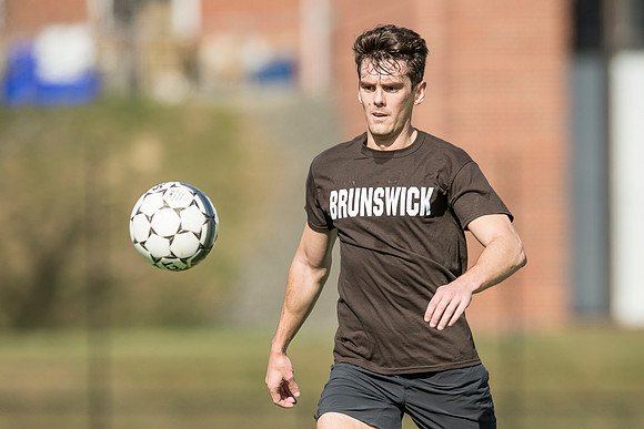 hc17_alumni_soccer_dburns_0678