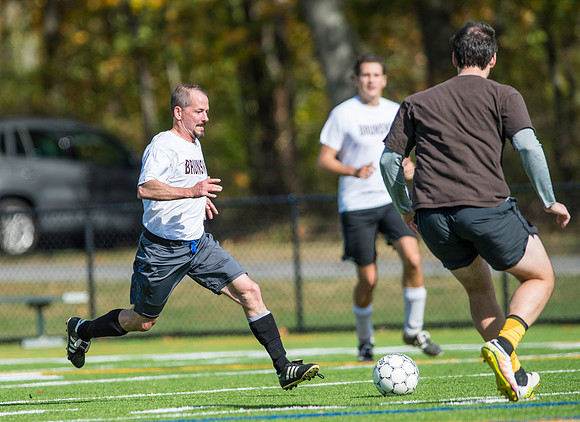 hc17_alumni_soccer_dburns_0499