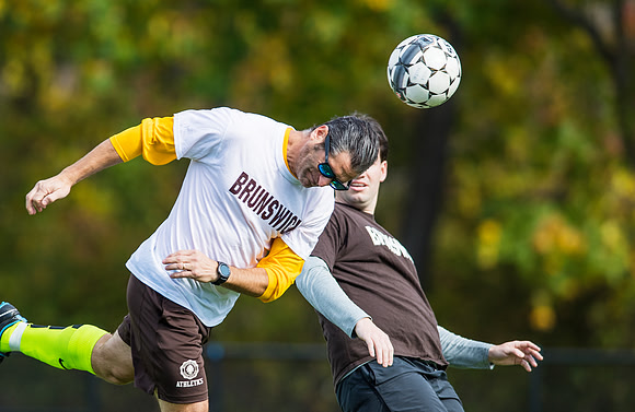 hc17_alumni_soccer_dburns_0377