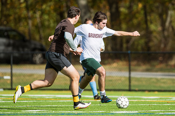 hc17_alumni_soccer_dburns_0452