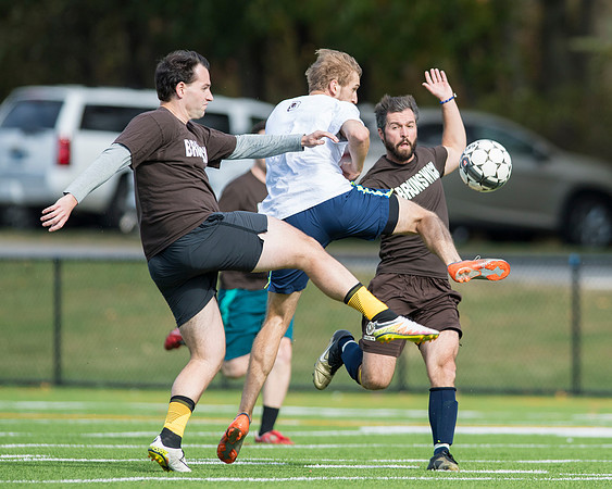hc17_alumni_soccer_dburns_0395