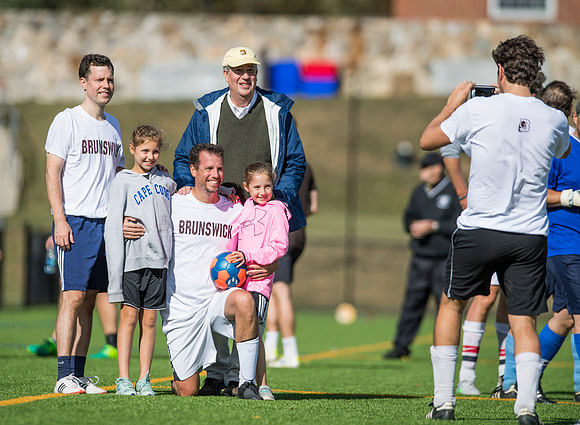 hc17_alumni_soccer_dburns_0580