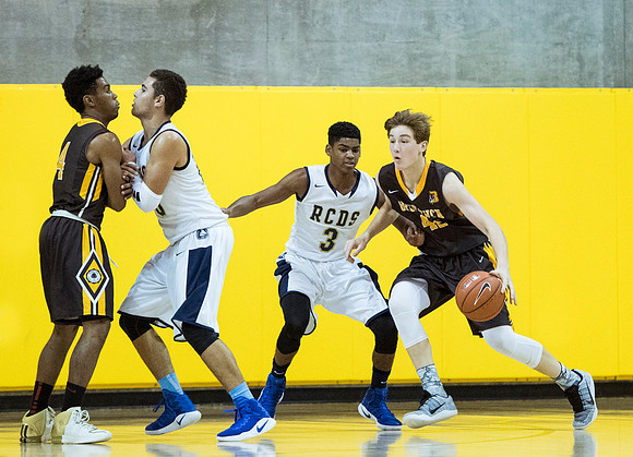 basketball_2016-12-10_dburns_5734