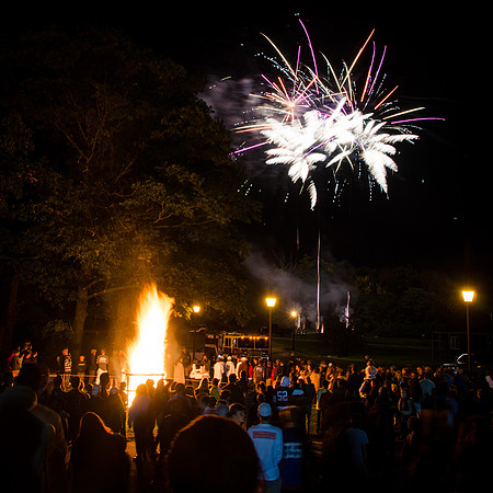 hc15_bonfireworks15_wkl_3376
