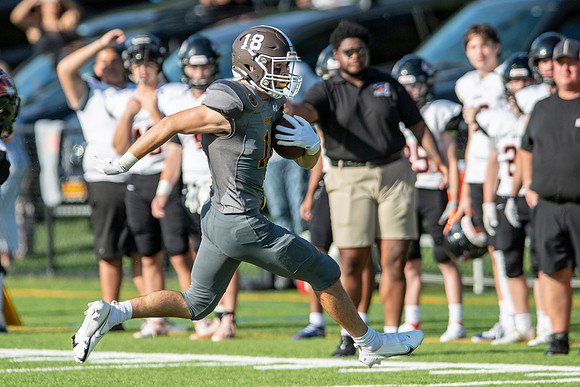 football_2021-09-25_dburns2_3437