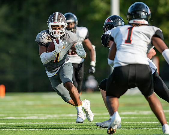 football_2021-09-25_dburns2_3542