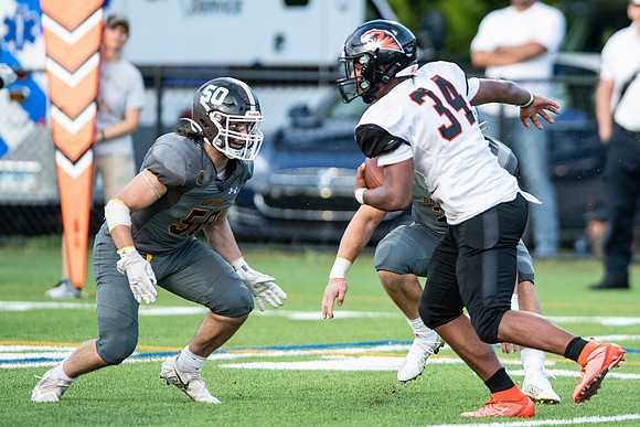 football_2021-09-25_dburns2_3679