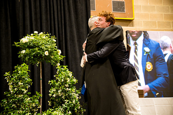 graduation25_diploma_ah_0876